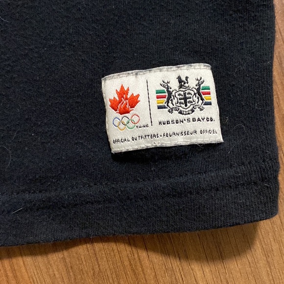 ✨8/$10. Hudson Bay Canada shirt. 18-24 months - Picture 2 of 7